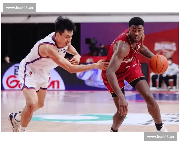 从伤病潮看现代足球竞技强度与球员健康的长期博弈挑战与反思路径 从伤病潮看现代足球竞技强度与球员健康的长期博弈挑战与反思路径